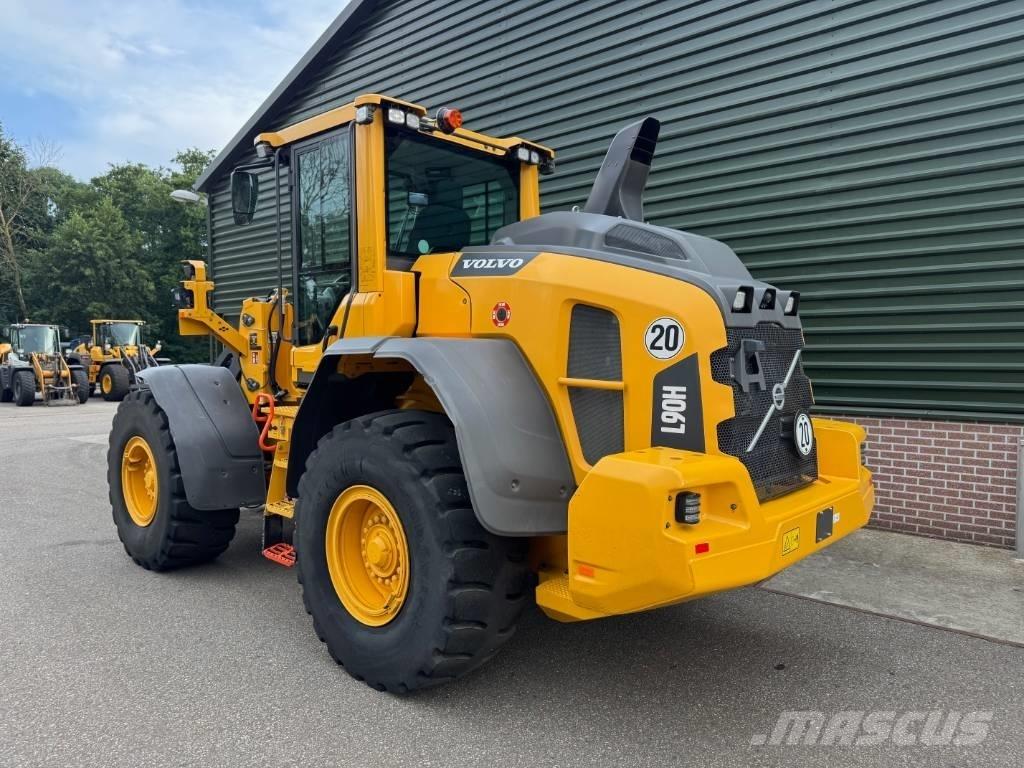 Volvo L 90 H Naudoti ratiniai krautuvai