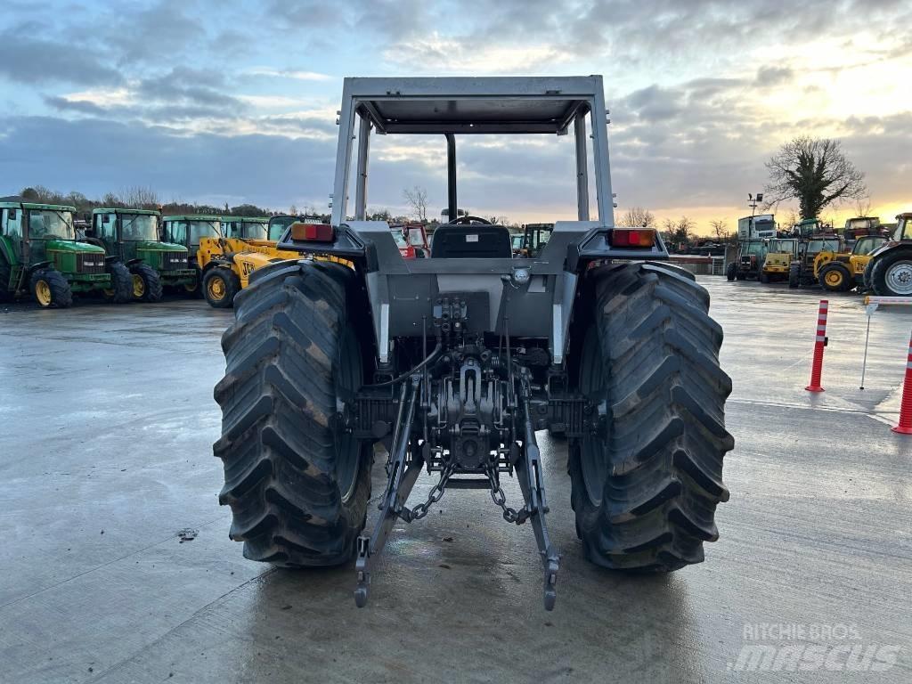 Massey Ferguson 390 Traktoriai