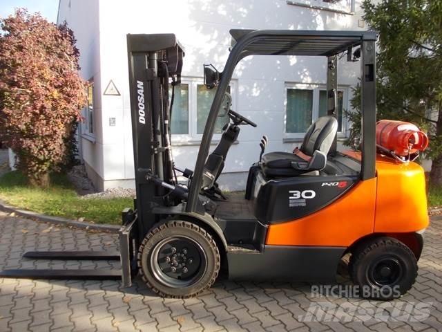 Doosan G 30 E LPG (dujiniai) krautuvai