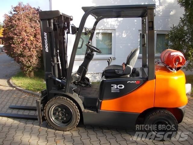 Doosan G 30 E LPG (dujiniai) krautuvai