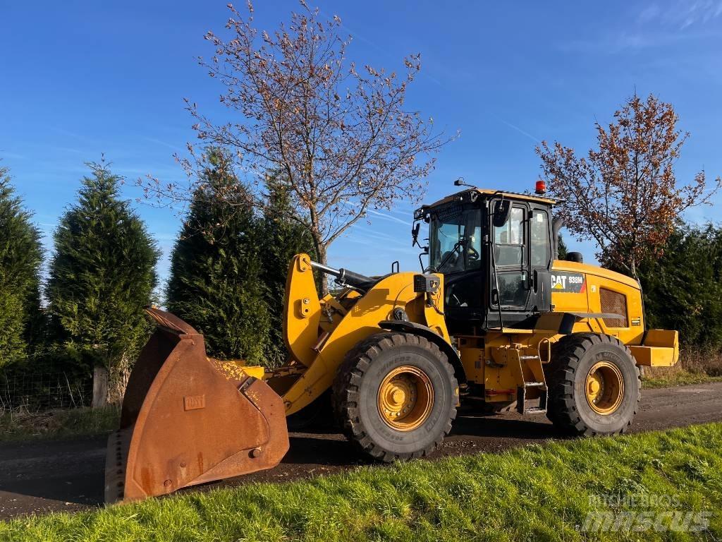 CAT 938M Naudoti ratiniai krautuvai