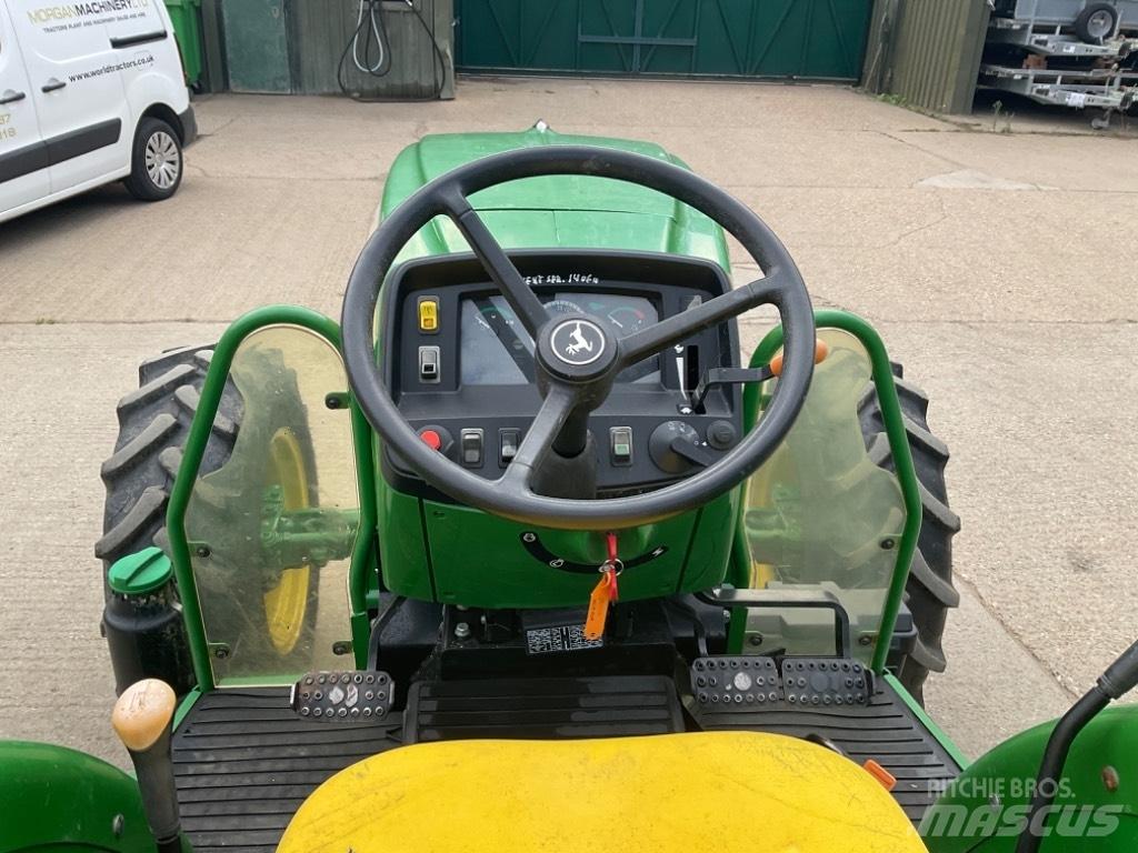 John Deere 5050E Traktoriai