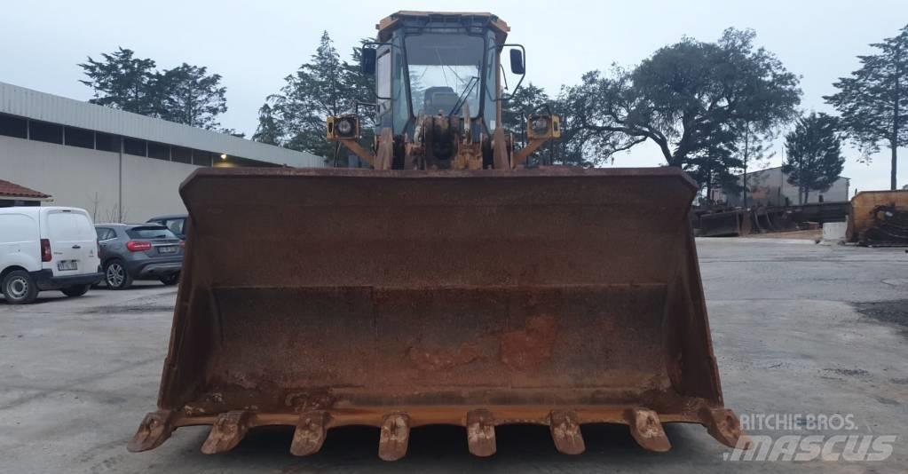 Komatsu WA500-1 Naudoti ratiniai krautuvai