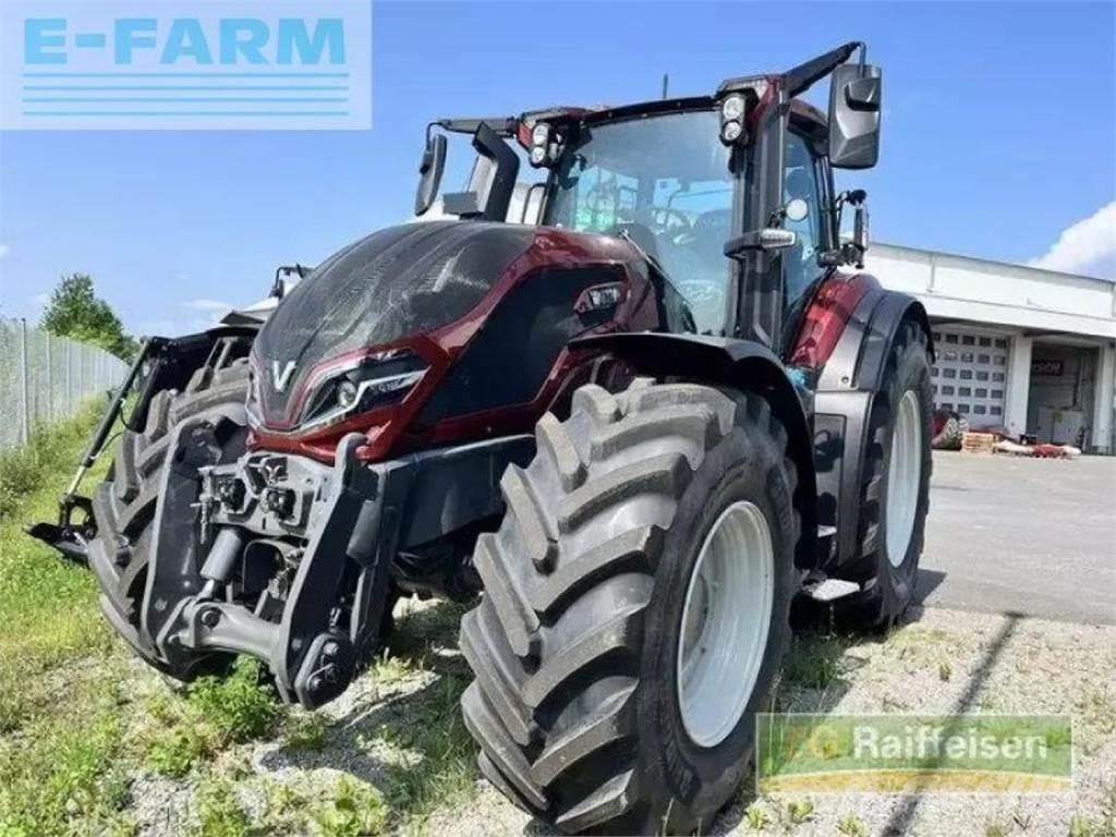Valtra q305 Traktoriai