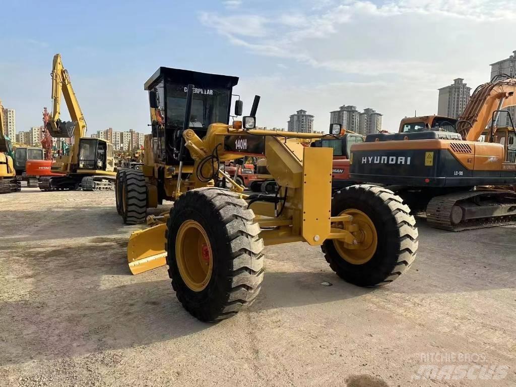 CAT 140 H Greideriai