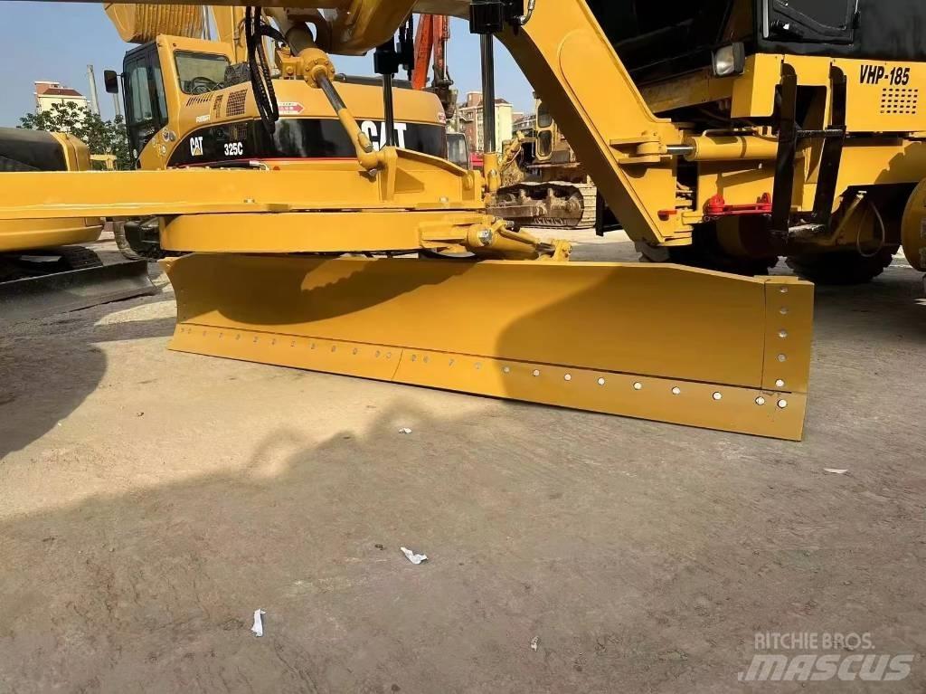 CAT 140 H Greideriai
