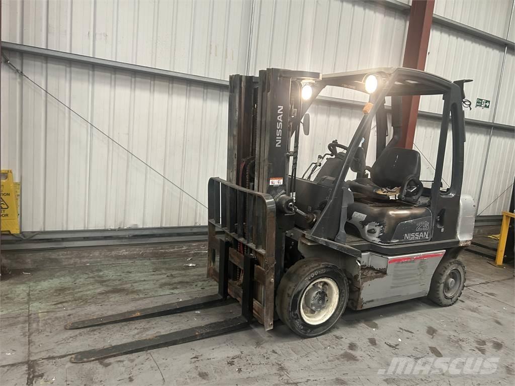 Nissan Y1D2A25Q Dyzeliniai krautuvai