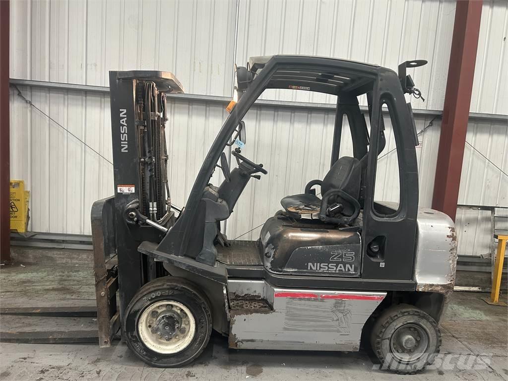 Nissan Y1D2A25Q Dyzeliniai krautuvai
