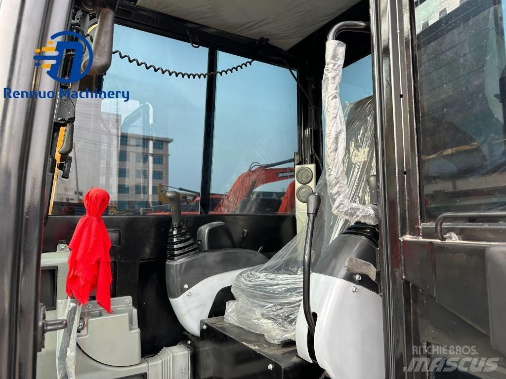 CAT 306E with rubber Mini ekskavatoriai < 7 t