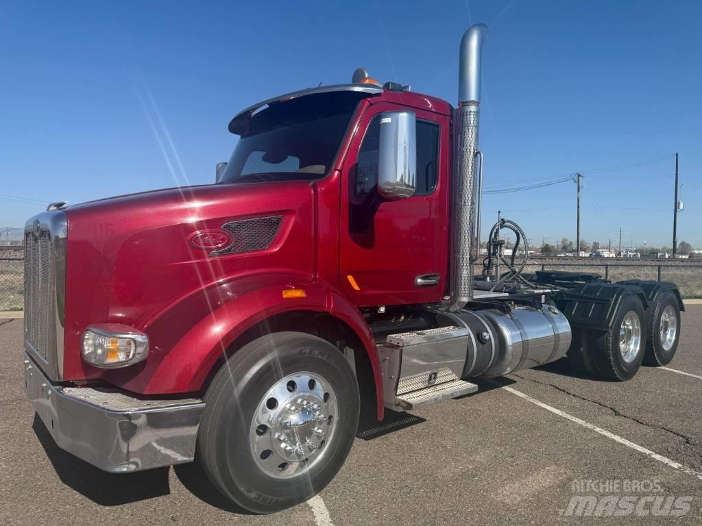 Peterbilt 567 Naudoti vilkikai