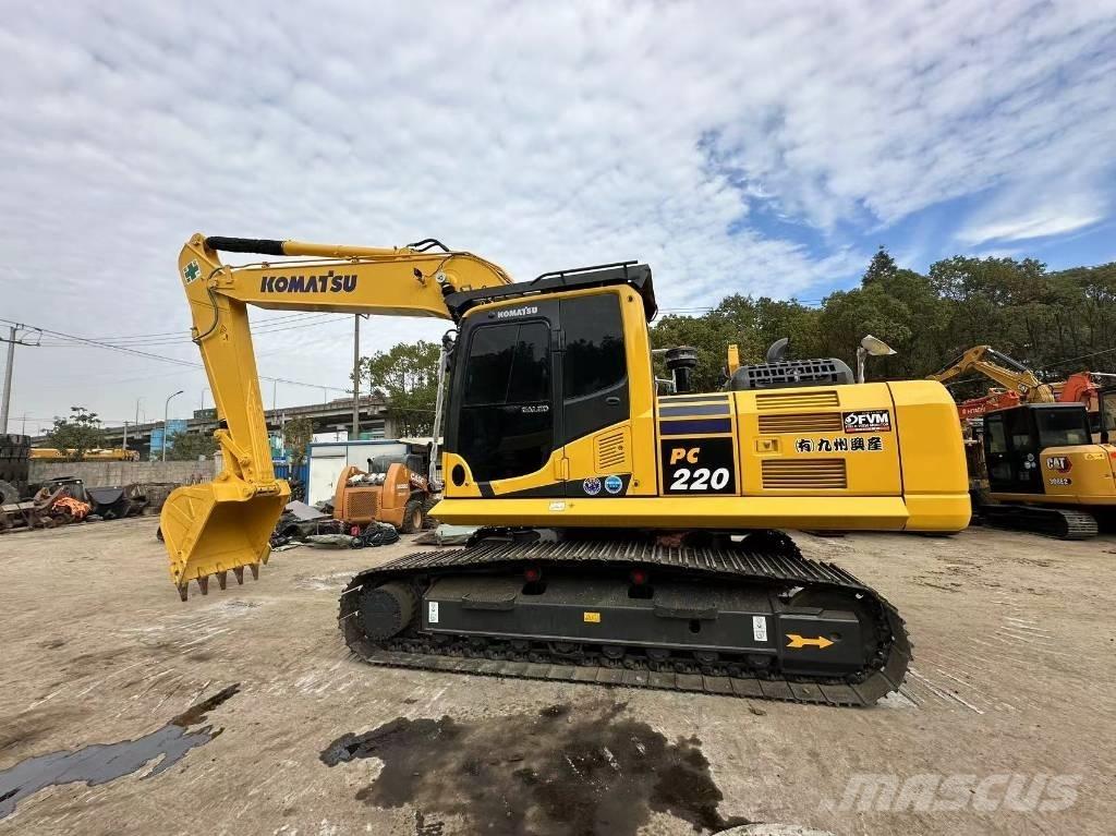 Komatsu PC 220 Vikšriniai ekskavatoriai