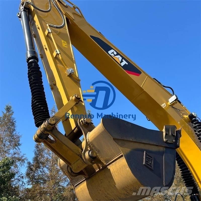 CAT 323D2 Vikšriniai ekskavatoriai