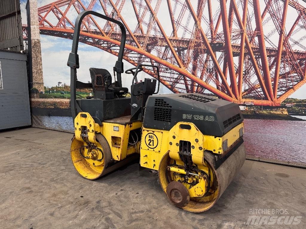 Bomag BW 138 AD Porinių būgnų volai