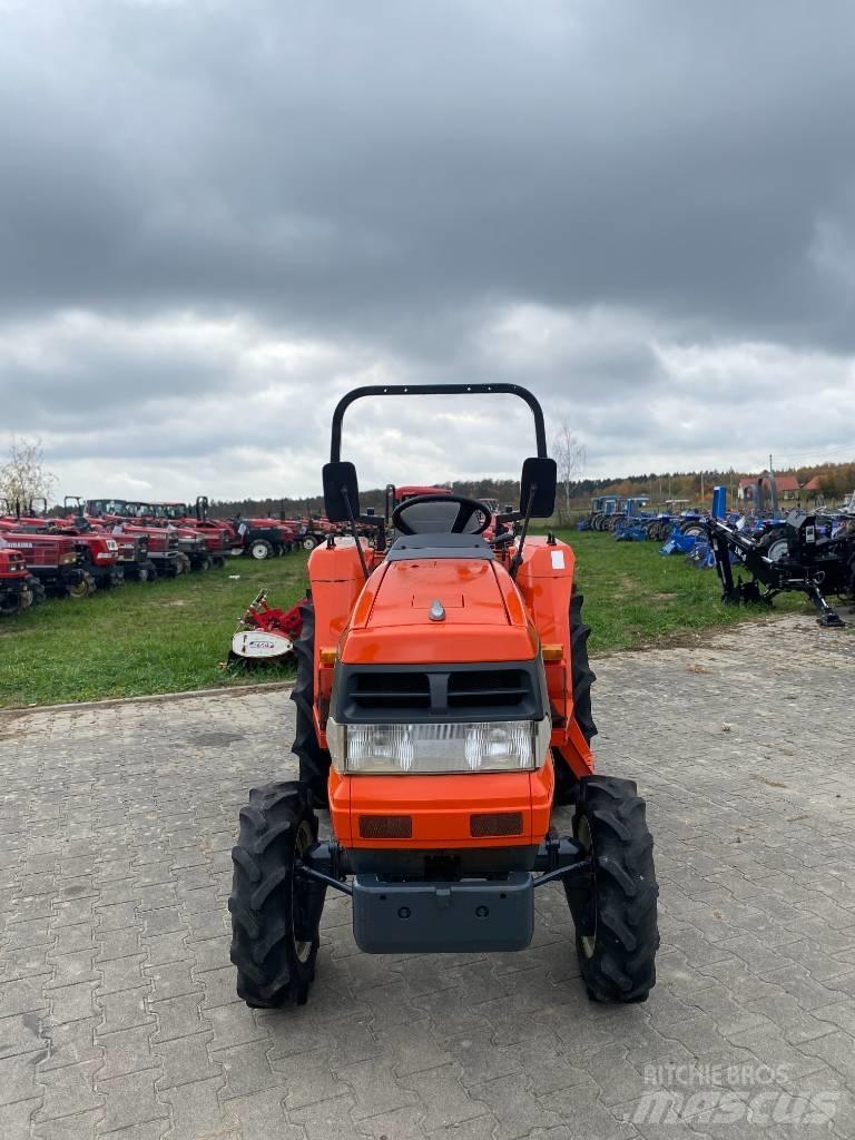 Kubota GL 240 Naudoti kompaktiški traktoriai