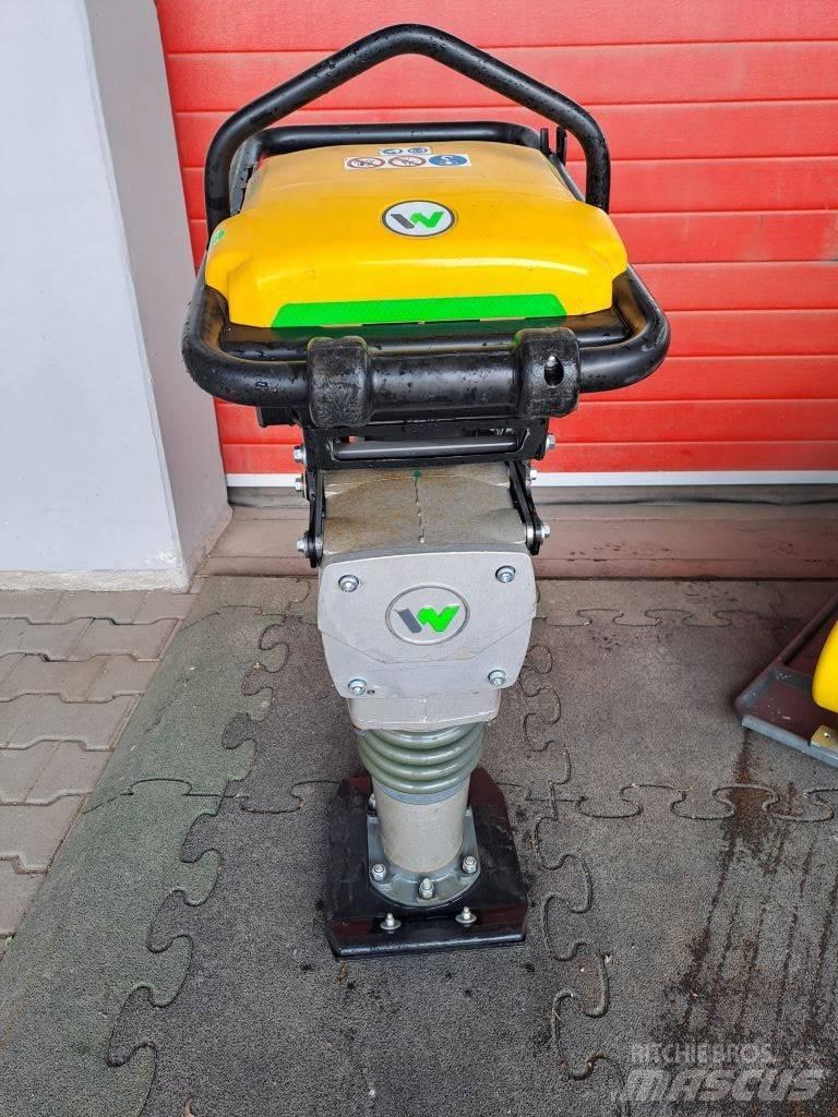 Wacker Neuson AS50e Plūktuvai