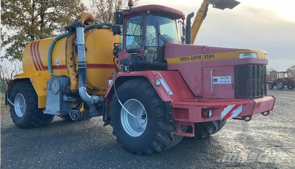 TerraGator TG 3104 Kita tręšimo technika