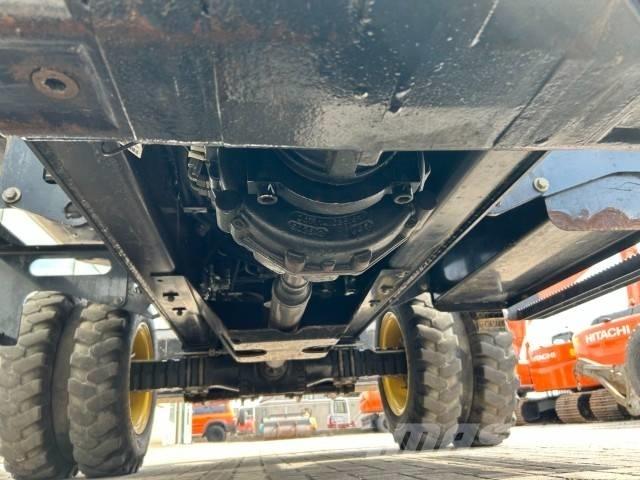 Yanmar TW110W Ratiniai ekskavatoriai
