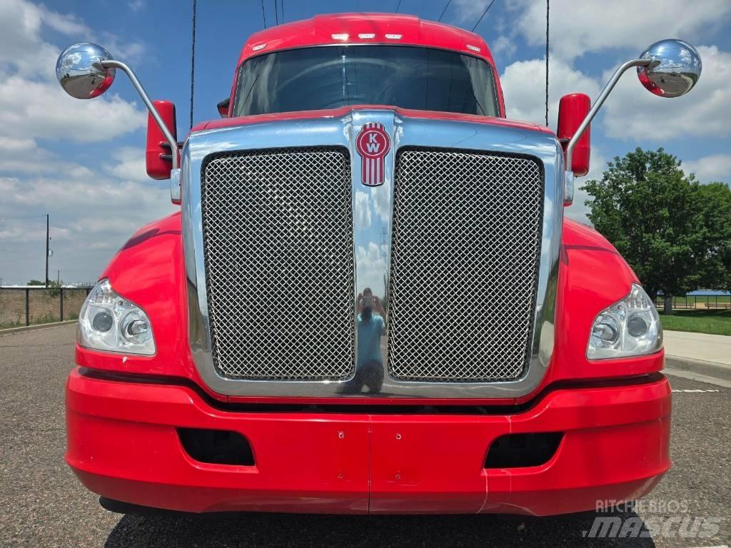 Kenworth T 680 Naudoti vilkikai