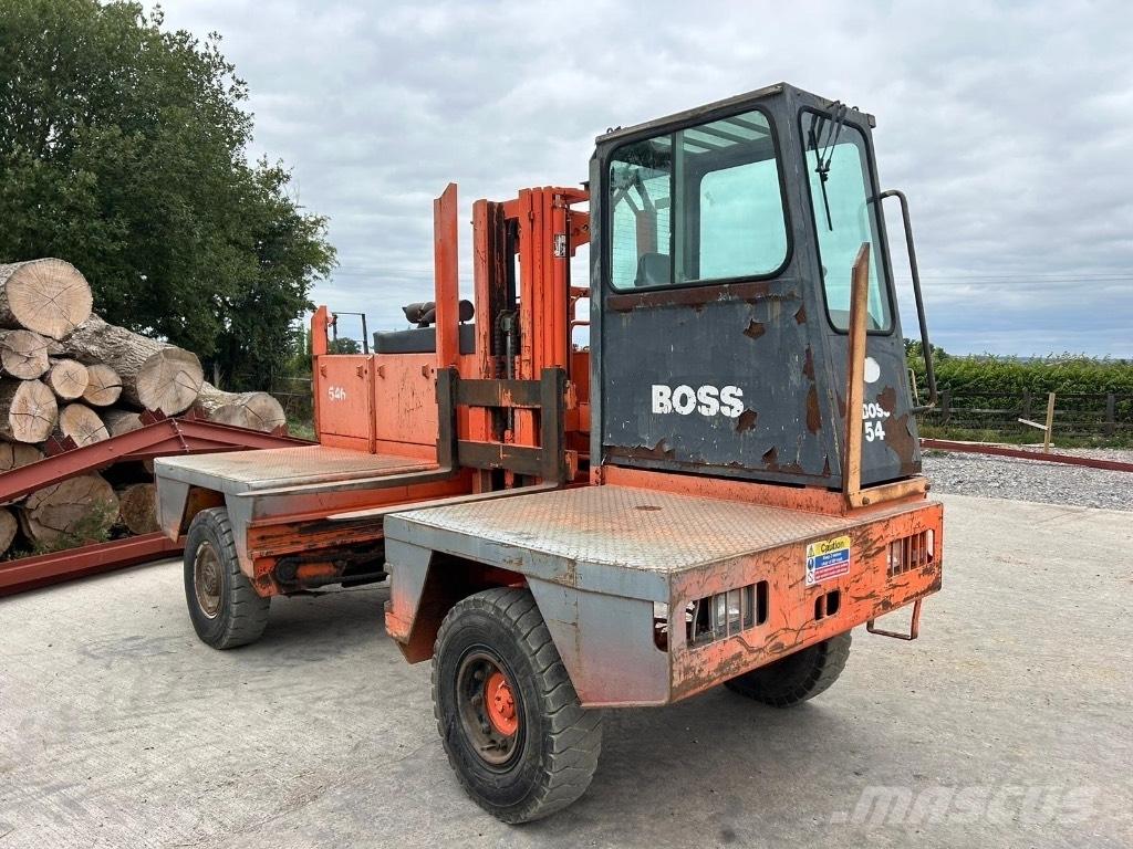 Boss 546 Krautuvai su pakrovimu iš šonų