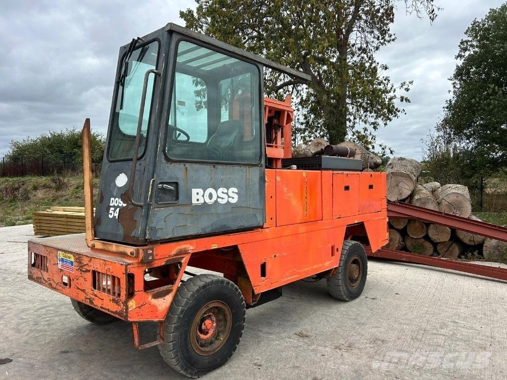 Boss 546 Krautuvai su pakrovimu iš šonų