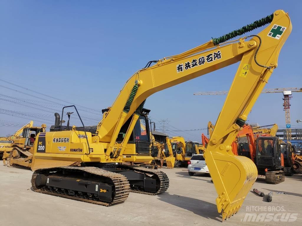 Komatsu PC 200-8N1 Vikšriniai ekskavatoriai