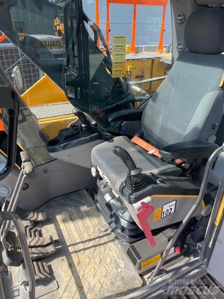 Volvo EC220E Vikšriniai ekskavatoriai