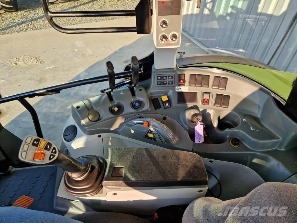 CLAAS Arion 420 Traktoriai