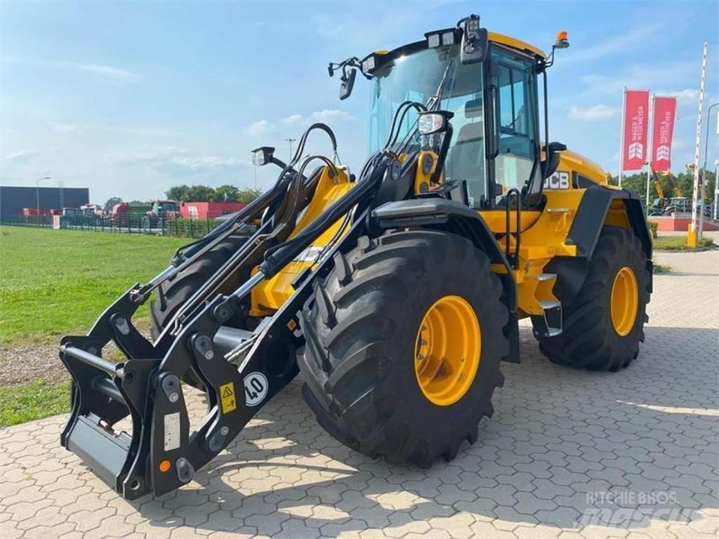 JCB 427 AGRI Naudoti ratiniai krautuvai