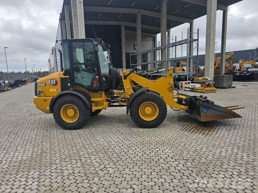CAT 908 M Naudoti ratiniai krautuvai