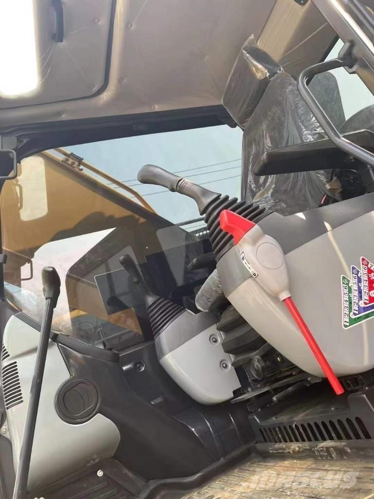 Komatsu PC 200 8N Vikšriniai ekskavatoriai