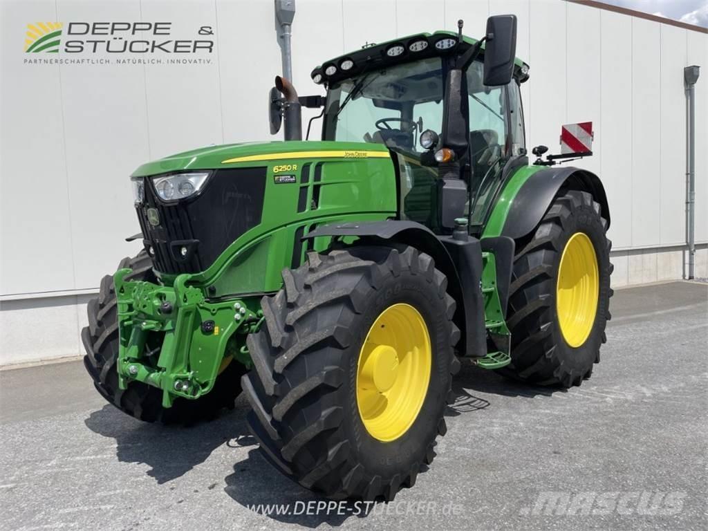 John Deere 6250R Traktoriai