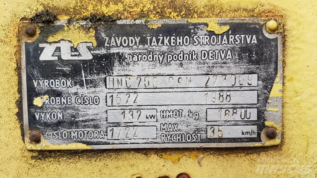  UNC 200 Naudoti ratiniai krautuvai