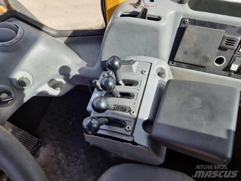 Volvo L 180 E Naudoti ratiniai krautuvai
