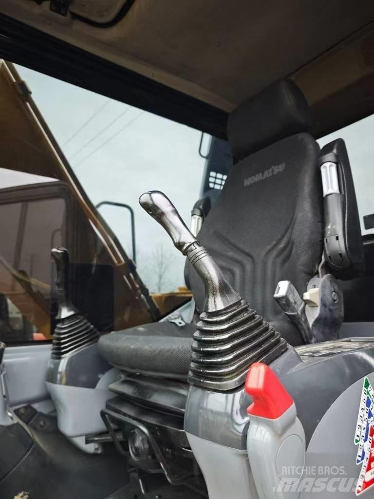 Komatsu 130LC-7 Vikšriniai ekskavatoriai