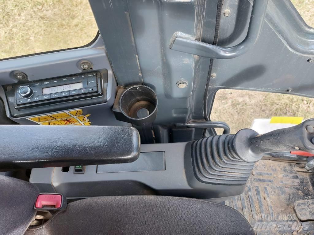 Komatsu PW 118 MR -8 Ratiniai ekskavatoriai