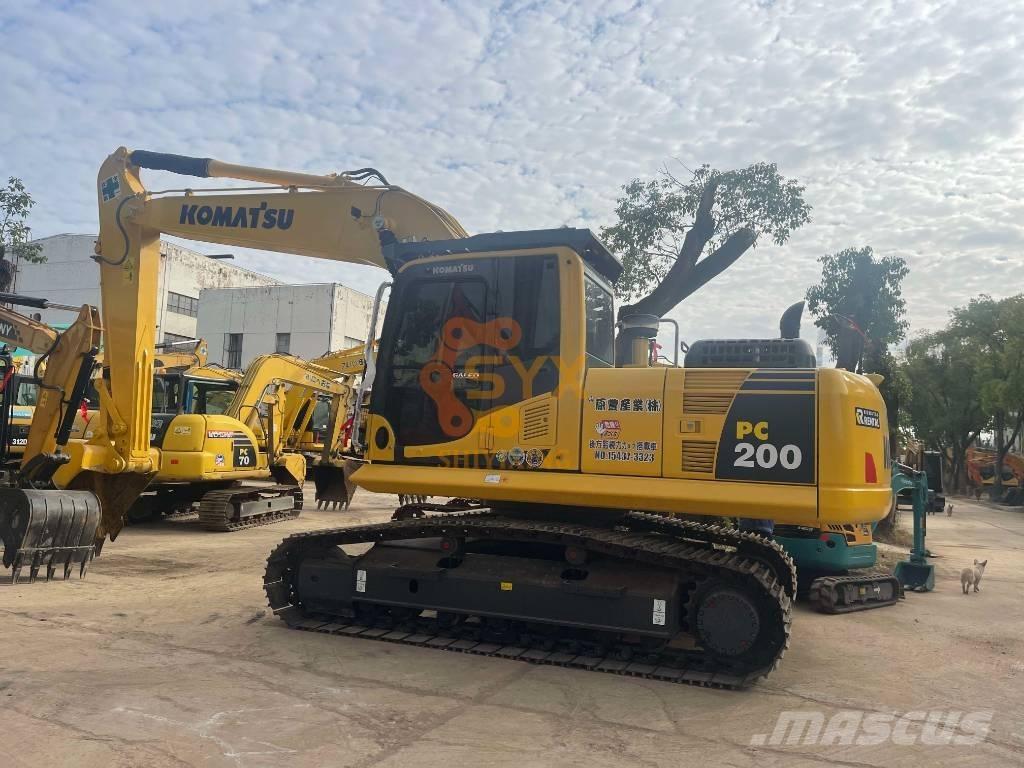 Komatsu PC 200-8 Vikšriniai ekskavatoriai