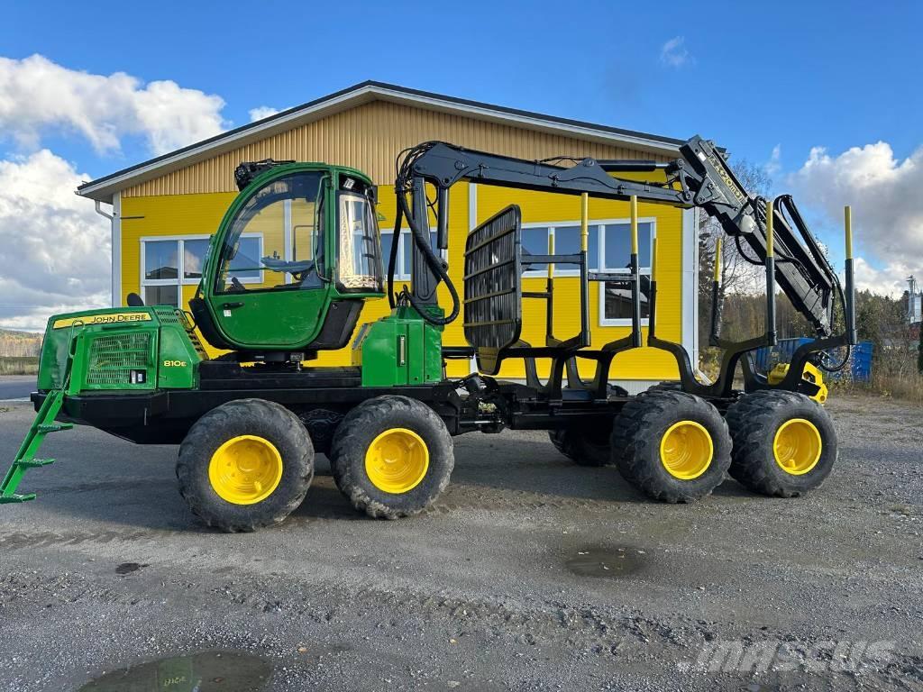 John Deere 810 E Naudoti miškovežiai (Forvarderiai)