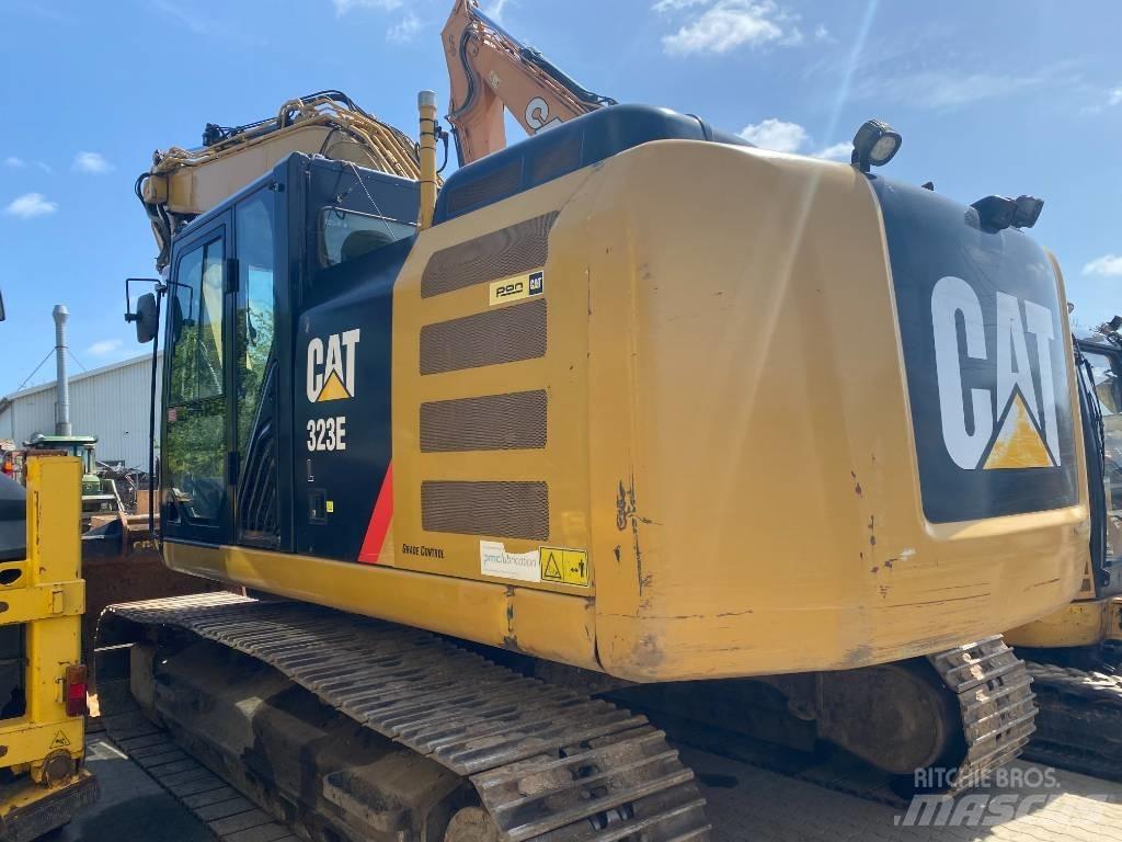 CAT 323 EL Vikšriniai ekskavatoriai