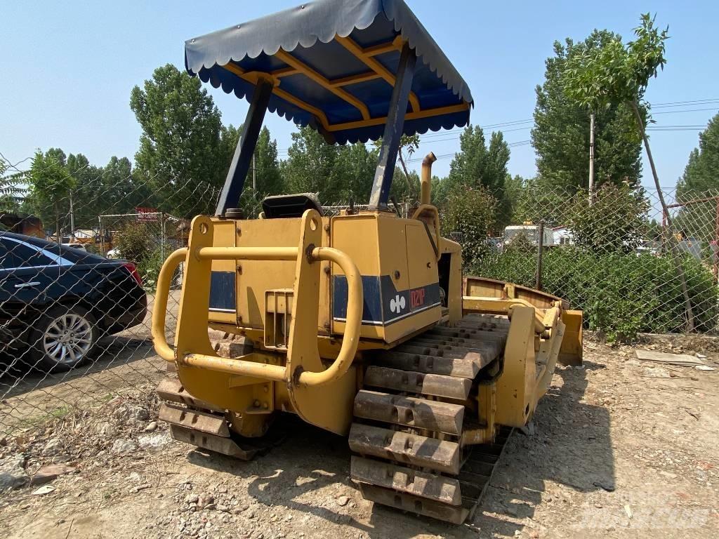 Komatsu D21P-6 Vikšriniai buldozeriai