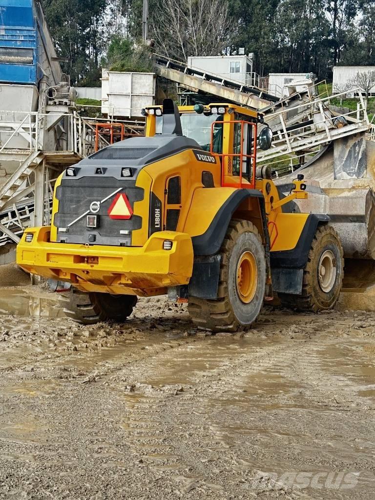 Volvo L 180 H Naudoti ratiniai krautuvai
