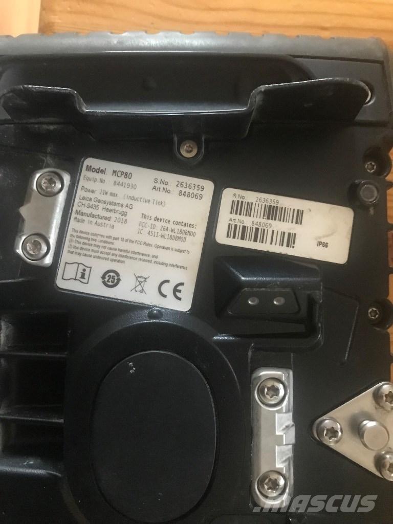 Hitachi ZX 135 US-7 Vikšriniai ekskavatoriai