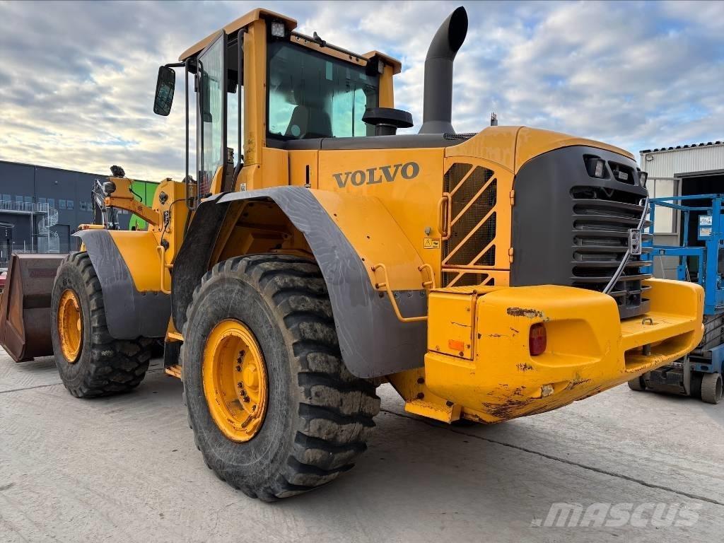 Volvo L 120 F Naudoti ratiniai krautuvai