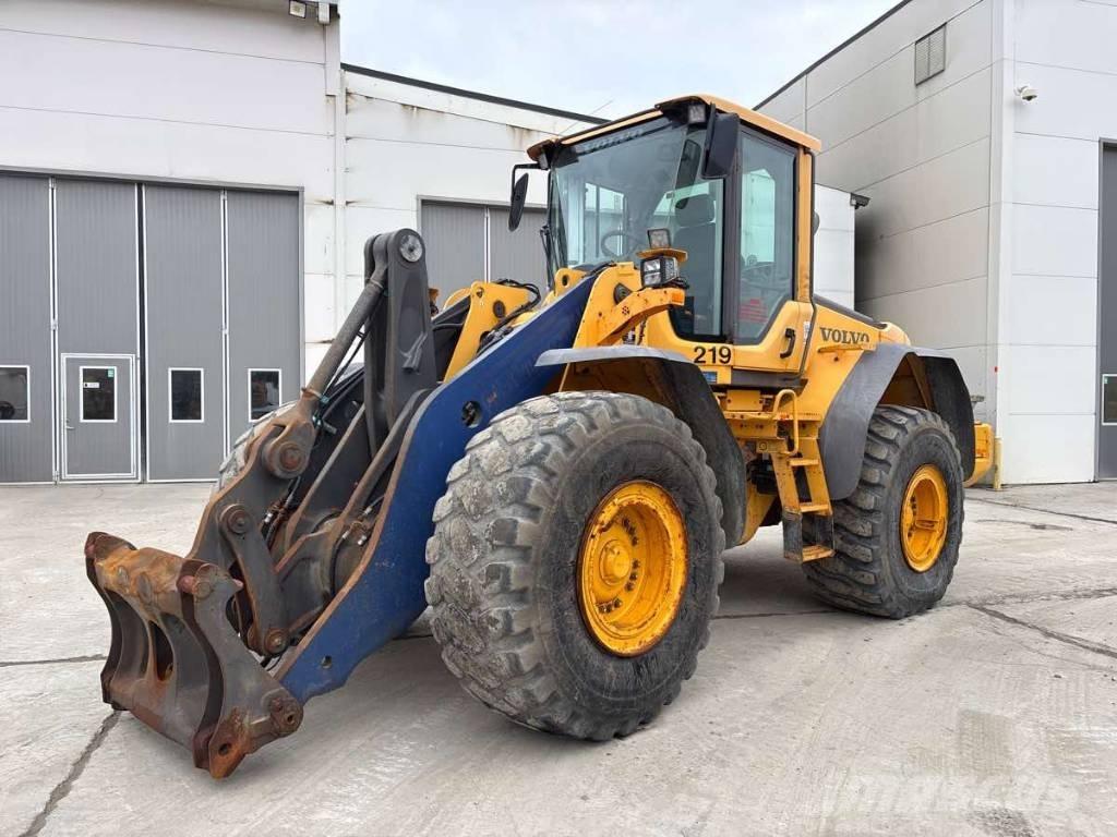 Volvo L 120 F Naudoti ratiniai krautuvai