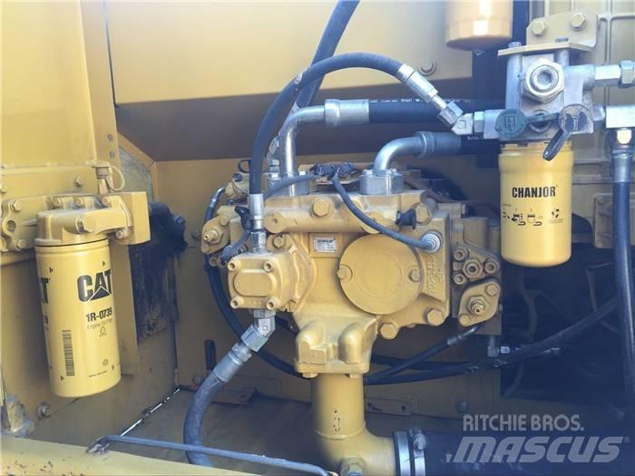 CAT 320 D Vikšriniai ekskavatoriai
