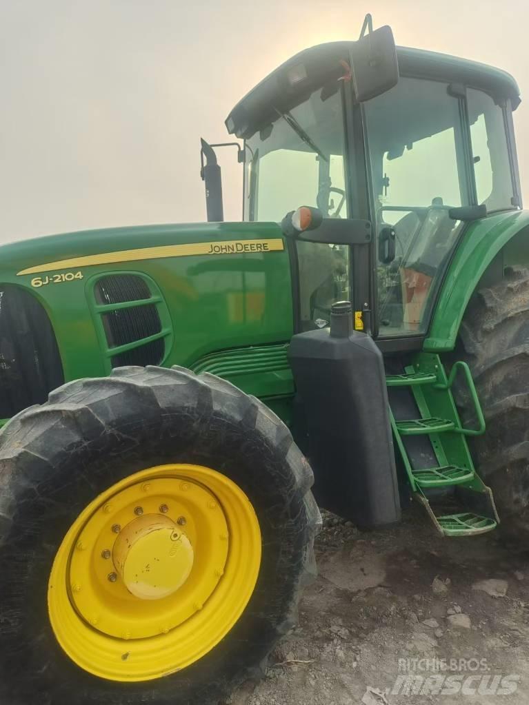 John Deere 6J-2104 Traktoriai