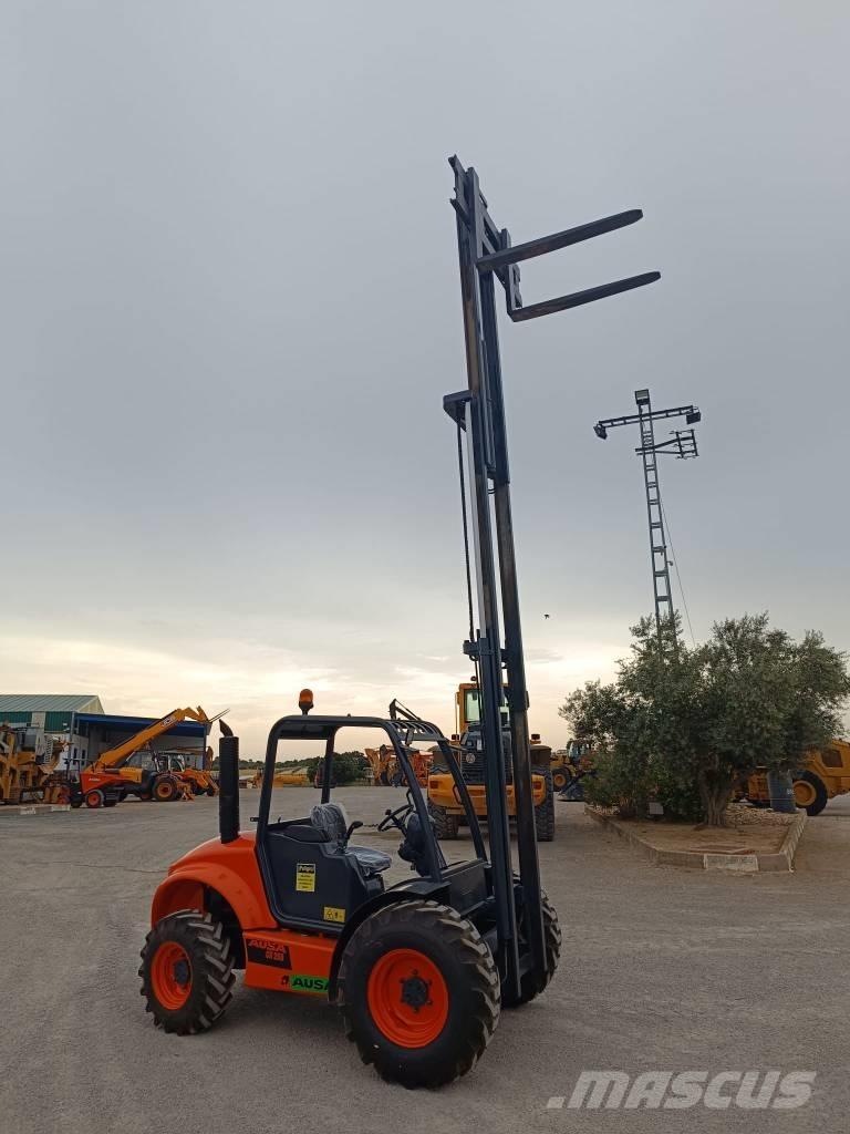 Ausa CH 250 X4 Visureigiai krautuvai