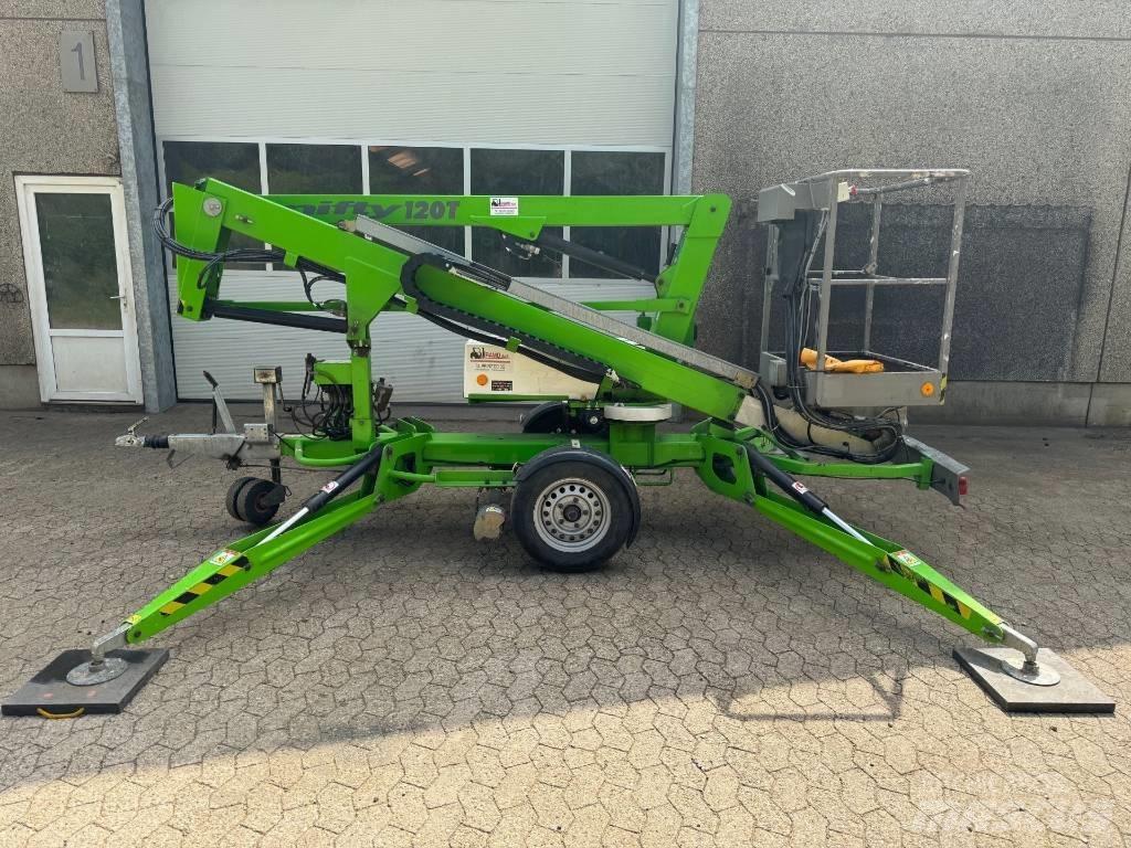 Niftylift 120 T Ant priekabų montuojamos kėlimo platformos