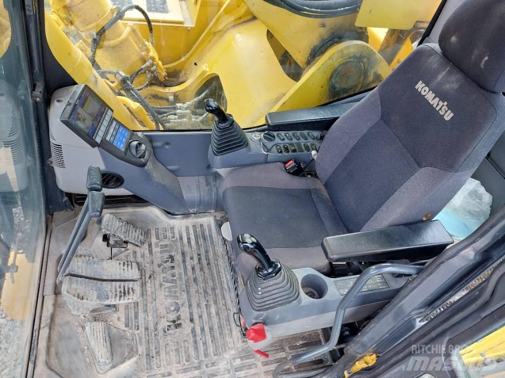 Komatsu PC700LC-11 Vikšriniai ekskavatoriai