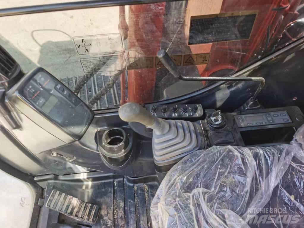 Hitachi ZX 70 Vikšriniai ekskavatoriai