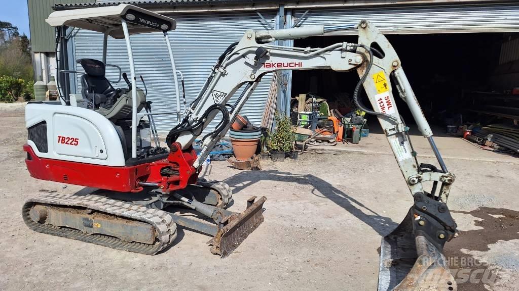Takeuchi TB 225 Mini ekskavatoriai < 7 t